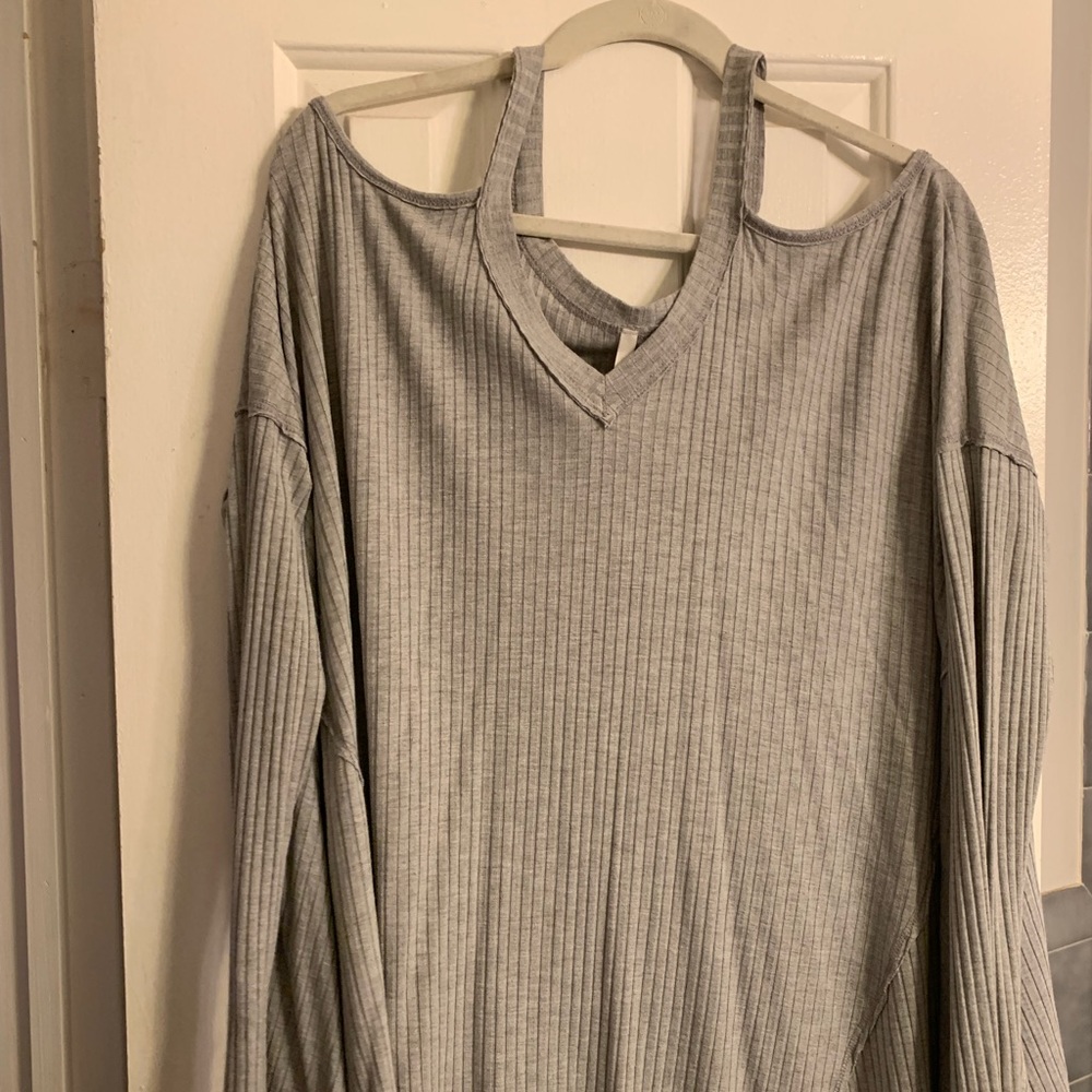 Sage Flowy grey cold shoulder sweater